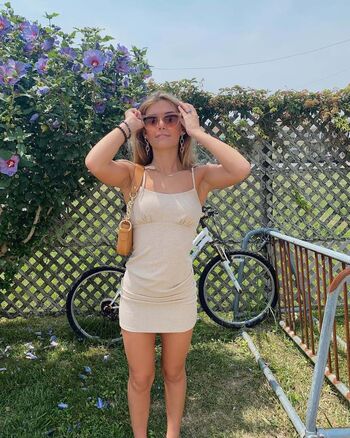 Leaked Hopie schlenker page private photo viral onlyfans