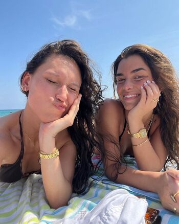 Leaked Hopie schlenker private photo viral onlyfans