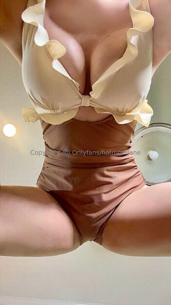 Leaked Hotmomjane page private photo viral onlyfans