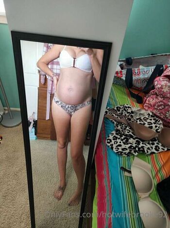 Leaked Hotwife brooke private photo viral onlyfans