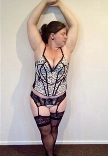 HOTWIFE_Joanna