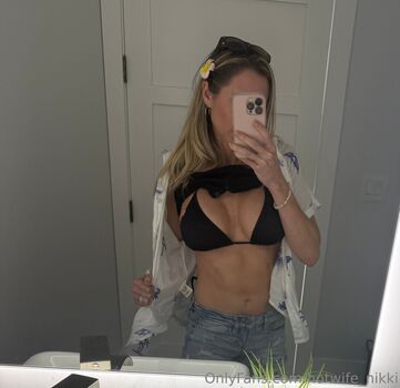 Leaked Hotwife nikki  page private photo viral onlyfans