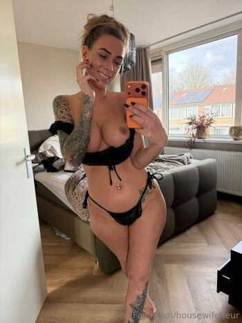HotwifeFleur