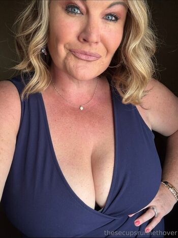 Hotwives XXX