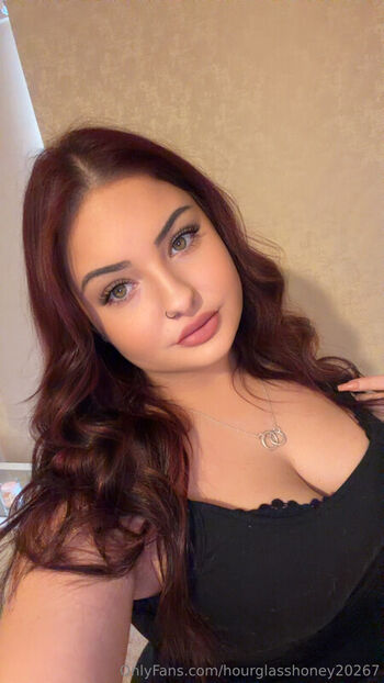 Leaked Hourglasshoney private photo viral onlyfans