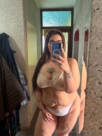 Leaked Hrissixxx private photo viral onlyfans
