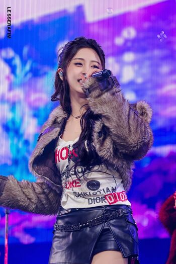 Huh Yunjin 허윤진