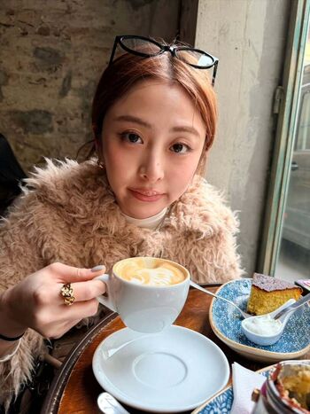 Huh Yunjin 허윤진