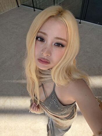 Leaked Huh yunjin  page private photo viral onlyfans
