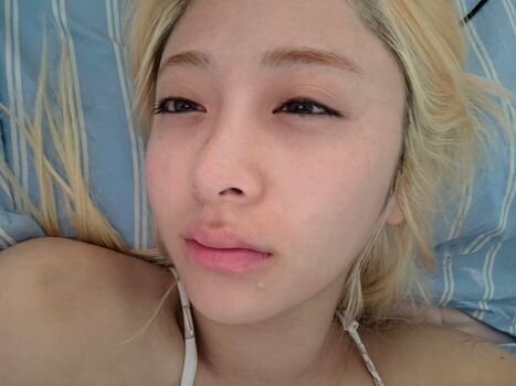 Huh Yunjin 허윤진