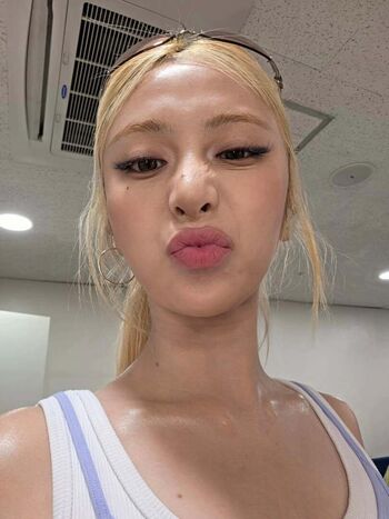 Huh Yunjin 허윤진