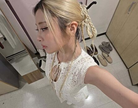 Leaked Huh yunjin private photo viral onlyfans