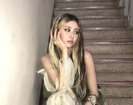 Leaked Huh yunjin private photo viral onlyfans