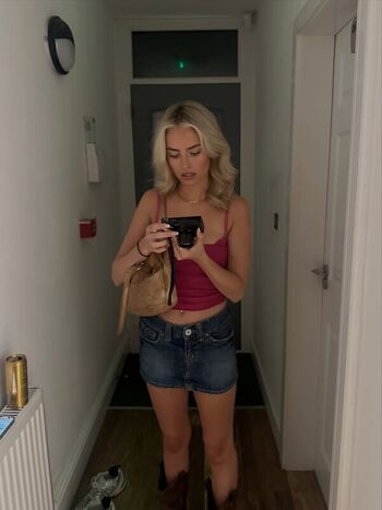 Leaked Huhnelly private photo viral onlyfans
