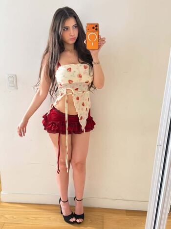 Leaked Iaaras  page private photo viral onlyfans