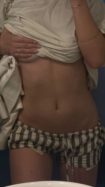Leaked Iamcarlavoicu private photo viral onlyfans
