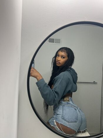 Leaked Iamoutragious private photo viral onlyfans