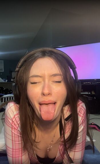 Leaked Iceyqueen private photo viral onlyfans