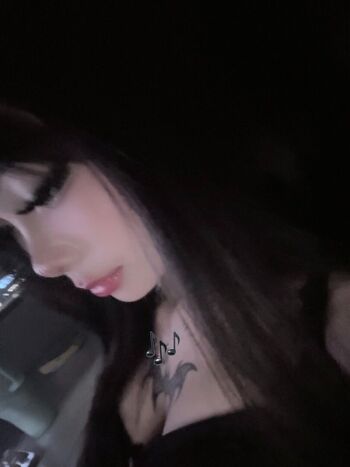 Leaked Iknowusoweli private photo viral onlyfans