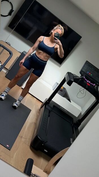Iliza Shlesinger