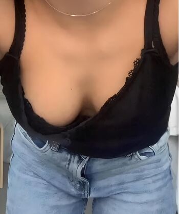 Leaked Illona brg private photo viral onlyfans