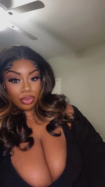Leaked Ilooklikebaae private photo viral onlyfans
