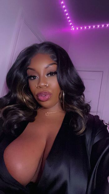 Leaked Ilooklikebaae private photo viral onlyfans