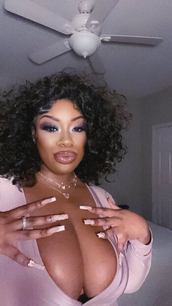 Leaked Ilooklikebaae private photo viral onlyfans