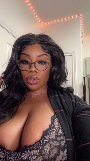 Leaked Ilooklikebaae private photo viral onlyfans