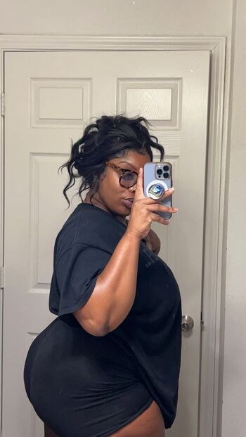 Leaked Ilooklikebaae private photo viral onlyfans