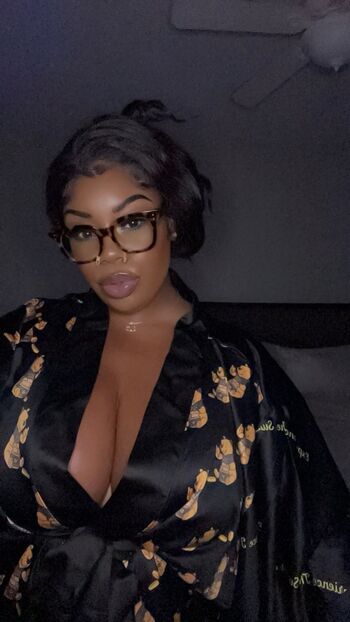 Leaked Ilooklikebaae private photo viral onlyfans