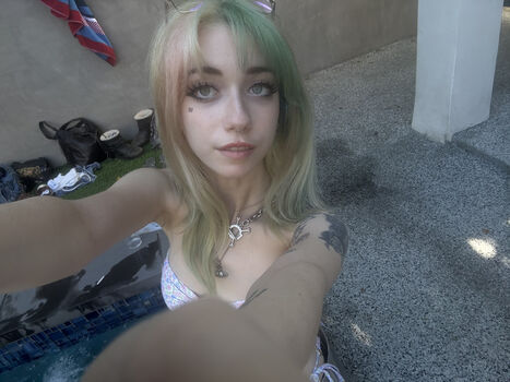 Leaked Iluvmeww page private photo viral onlyfans