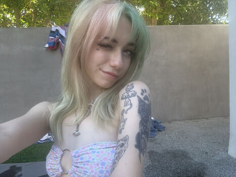 Leaked Iluvmeww page private photo viral onlyfans