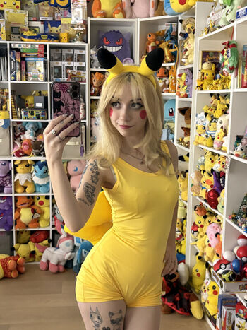 Leaked Iluvmeww page private photo viral onlyfans