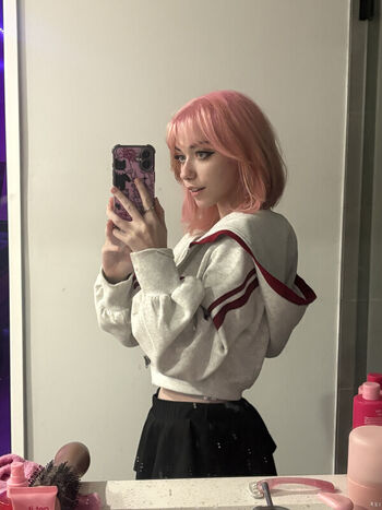 Leaked Iluvmeww page private photo viral onlyfans