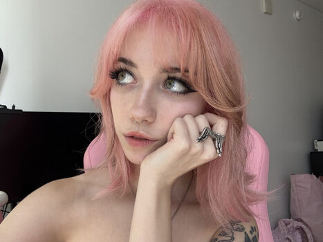 Leaked Iluvmeww page private photo viral onlyfans