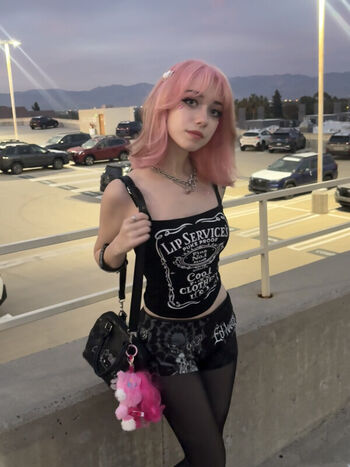 Leaked Iluvmeww page private photo viral onlyfans
