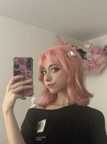 Leaked Iluvmeww private photo viral onlyfans