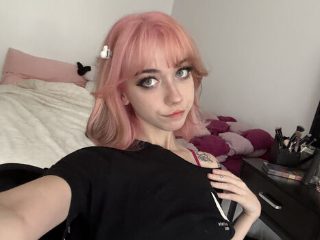 Leaked Iluvmeww private photo viral onlyfans