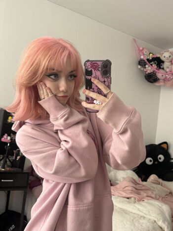 Leaked Iluvmeww private photo viral onlyfans