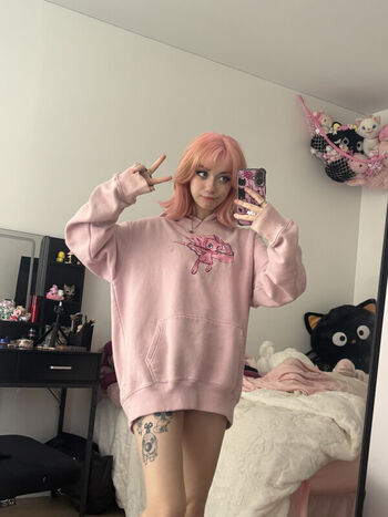 Leaked Iluvmeww private photo viral onlyfans