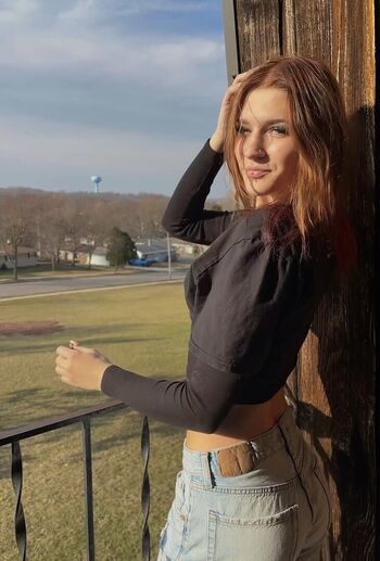 Leaked Iluvsavyy private photo viral onlyfans
