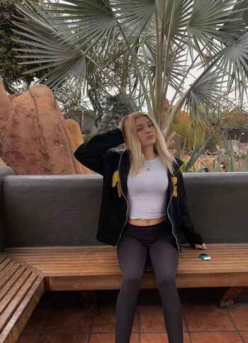 Leaked Iluvsavyy private photo viral onlyfans