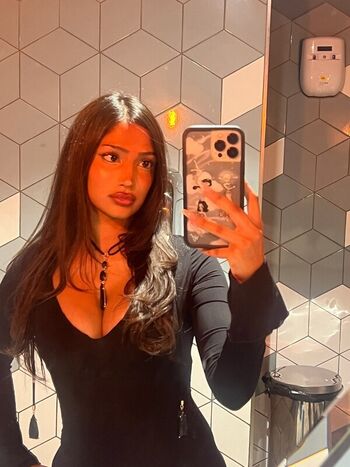 Leaked Imanimalikaa private photo viral onlyfans
