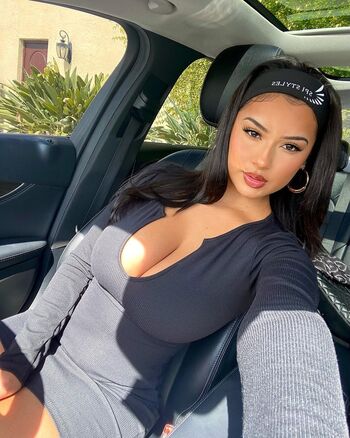 Leaked Imlucerocrystal private photo viral onlyfans