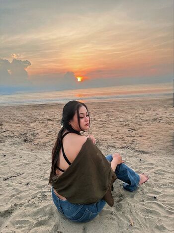 Leaked Indonesian girls  page private photo viral onlyfans