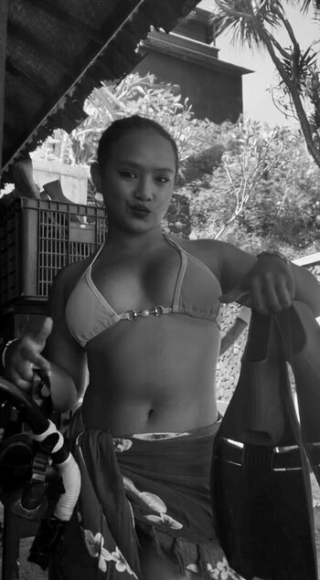 Leaked Indonesian girls  page private photo viral onlyfans