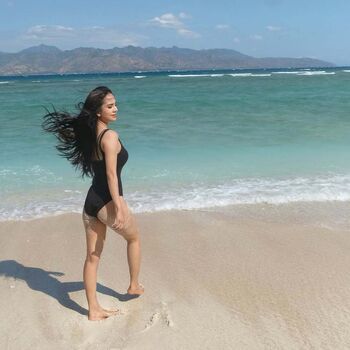 Leaked Indonesian girls private photo viral onlyfans