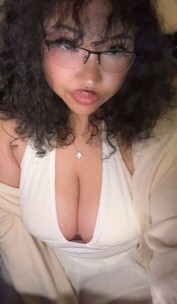Leaked Intotheariverse private photo viral onlyfans