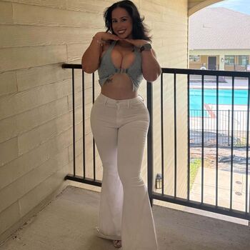 Leaked Ireeneechaaveez private photo viral onlyfans